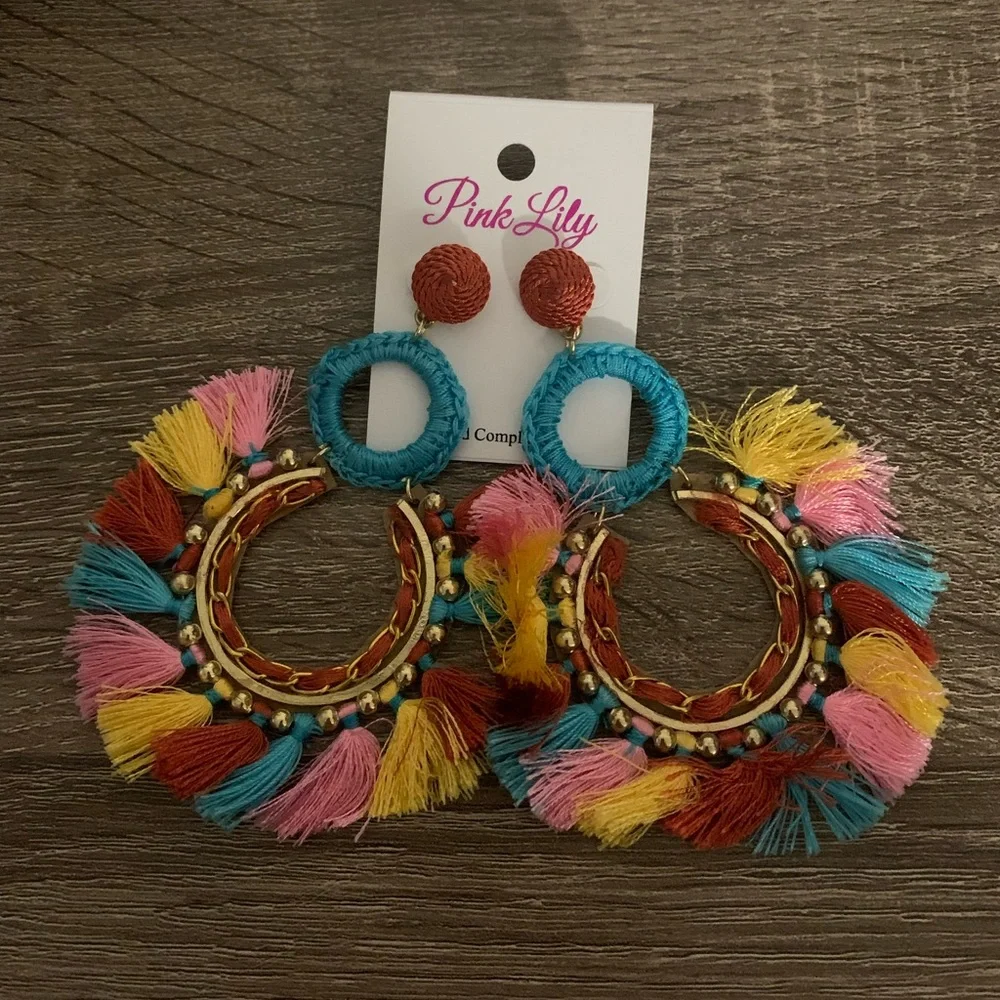 NWT Pink Lily Earrings